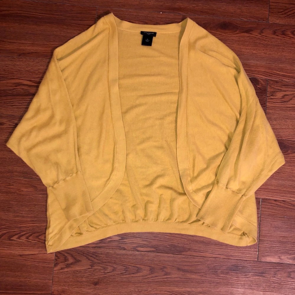Woman’s Cardigan
